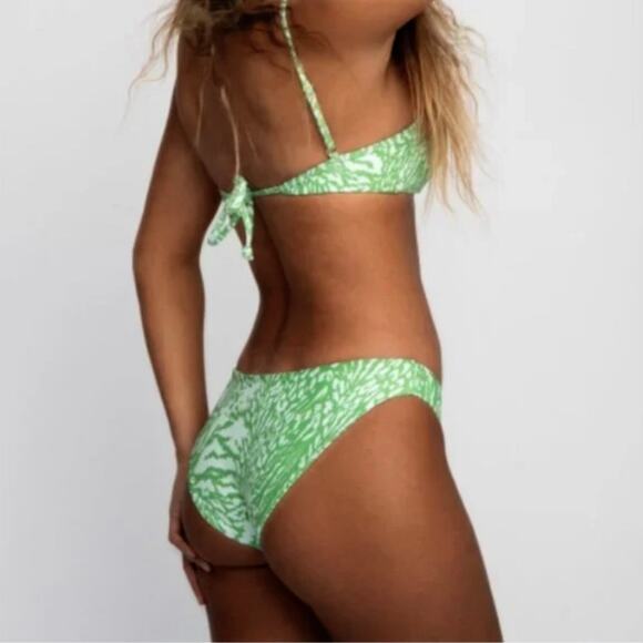 Skatie• ‘Cheryl’ Bottom in AMALFI